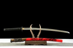 Alternative view of Scarlet Phantom - Katana Forgiato a Mano in acciaio a molla 65mn