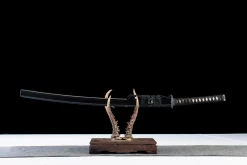 Alternative view of Guardiano dei Tre Cipressi - Katana Forgiato a Mano in acciaio al carbonio 1065