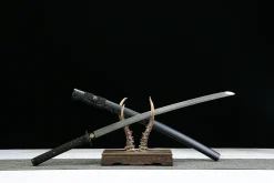 Alternative view of Dark Empyrean - Katana Forgiato a Mano in acciaio damasco