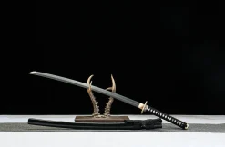 Night Edge - Katana Forgiato a Mano in acciaio damasco