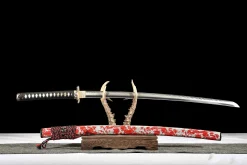 Alternative view of Crimson Flame Cloud Cleave - Katana Forgiato a Mano in acciaio per utensili t10