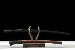 Alternative view of Black Thunder - Katana Forgiato a Mano in acciaio rivestito ceramico